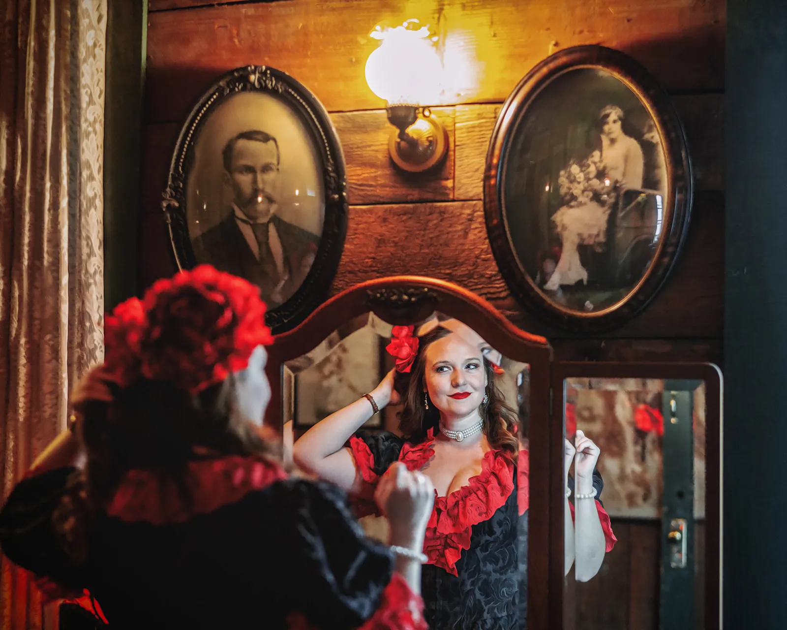 Madam Jennifer at the Red Onion